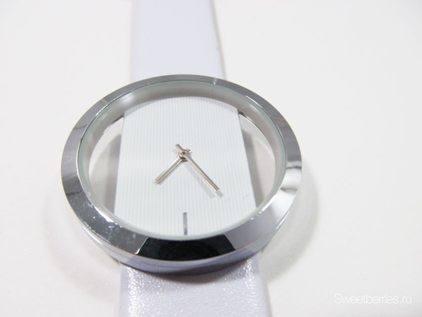 часы женские с белым браслетом